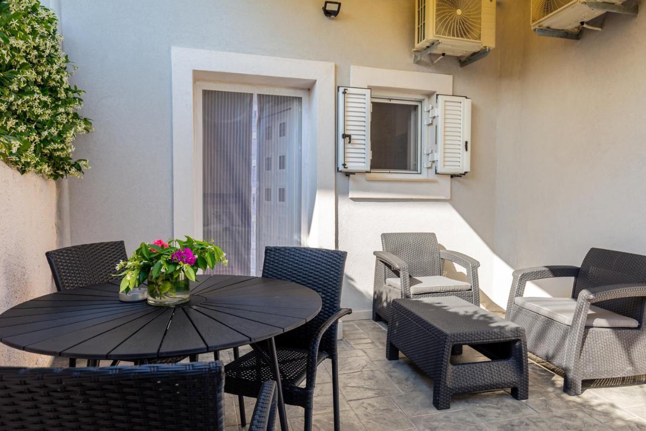 Fouki Apartments Ipsos Beach ภายนอก รูปภาพ